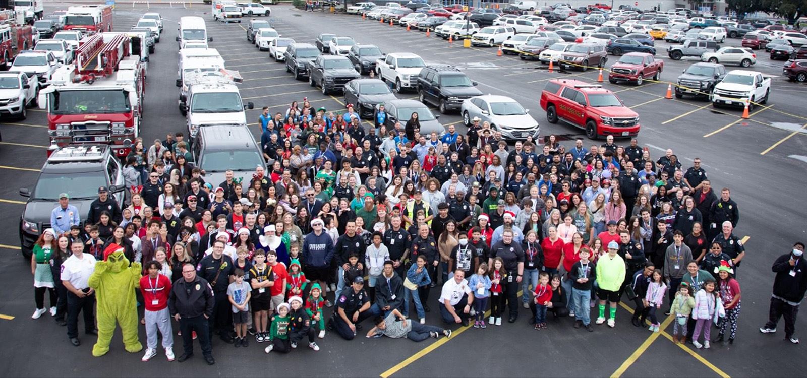 Holiday Hero group photo 2023